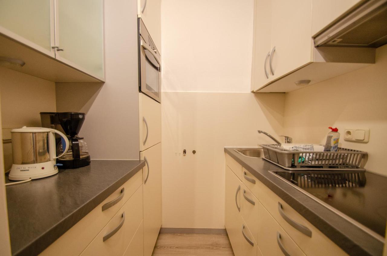 Low Budget Apartment Kitz 10 Капрун Екстериор снимка
